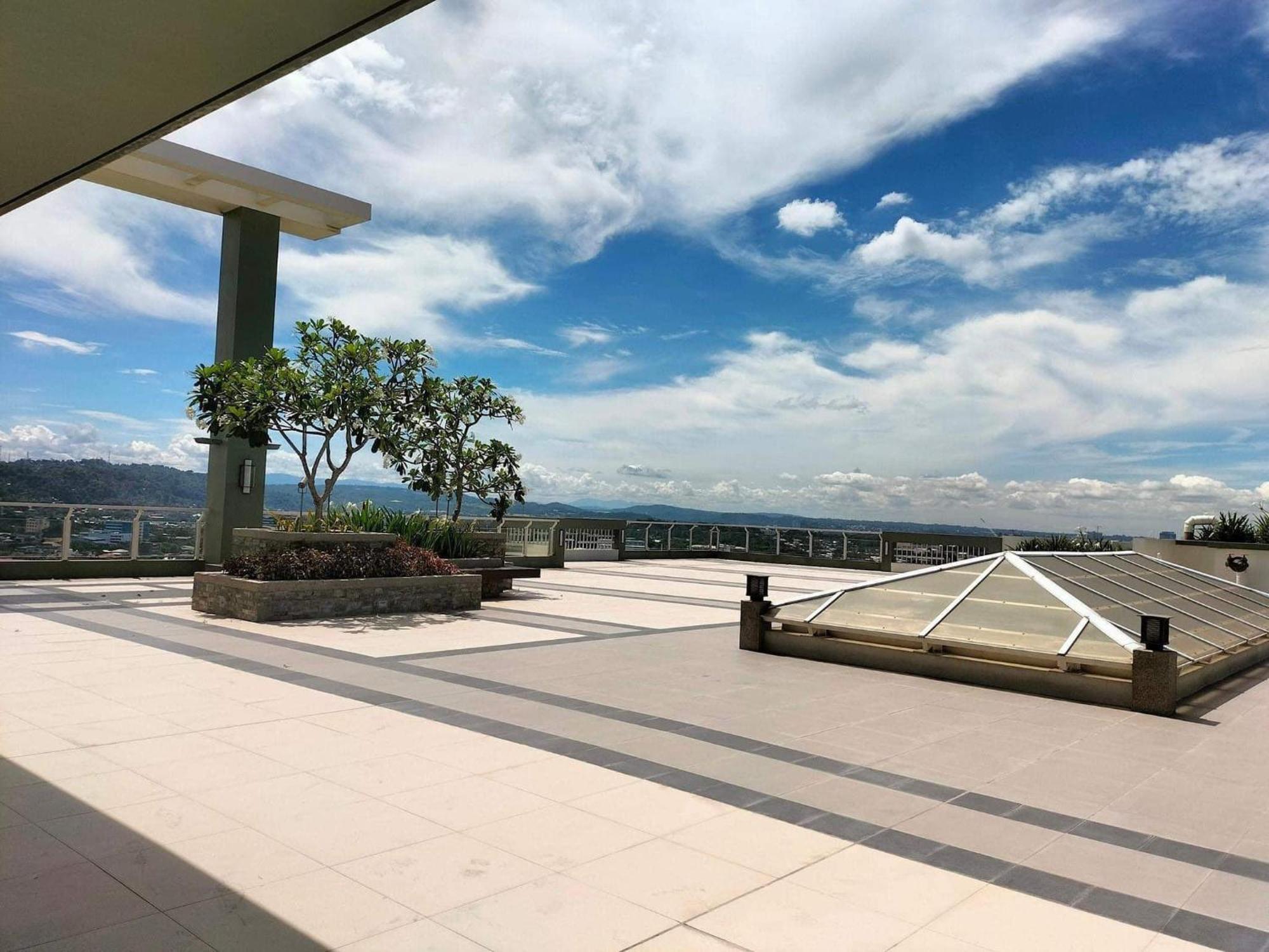 Verdon Parc Davao City With Balcony By Darpm Екстер'єр фото