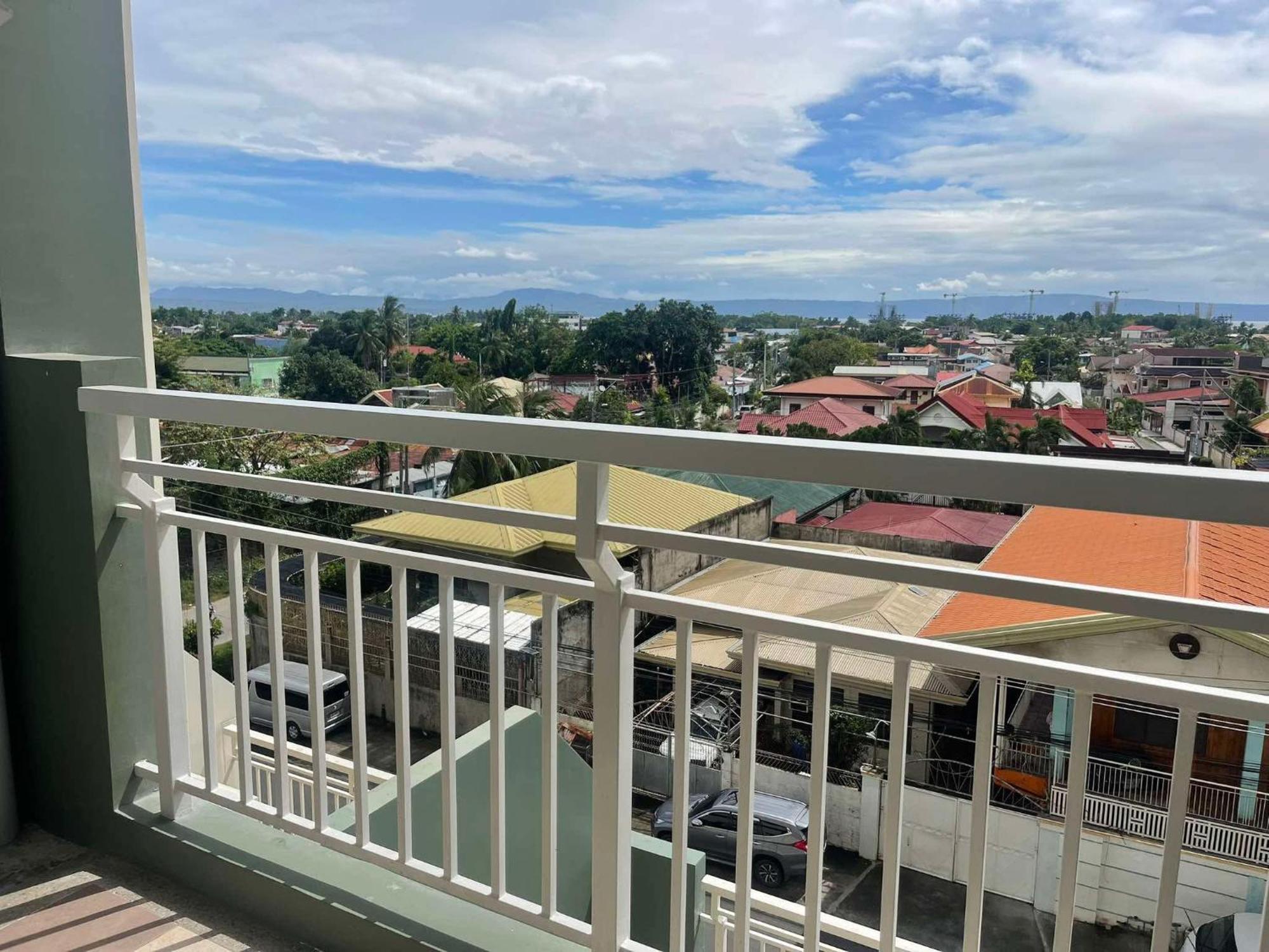 Verdon Parc Davao City With Balcony By Darpm Екстер'єр фото